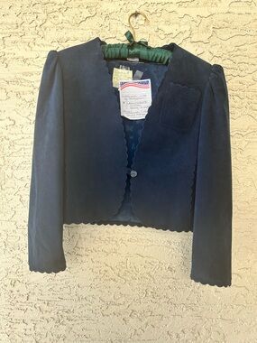 Vintage 80s handmade  Navy Scalloped Suede Cropped Blazer